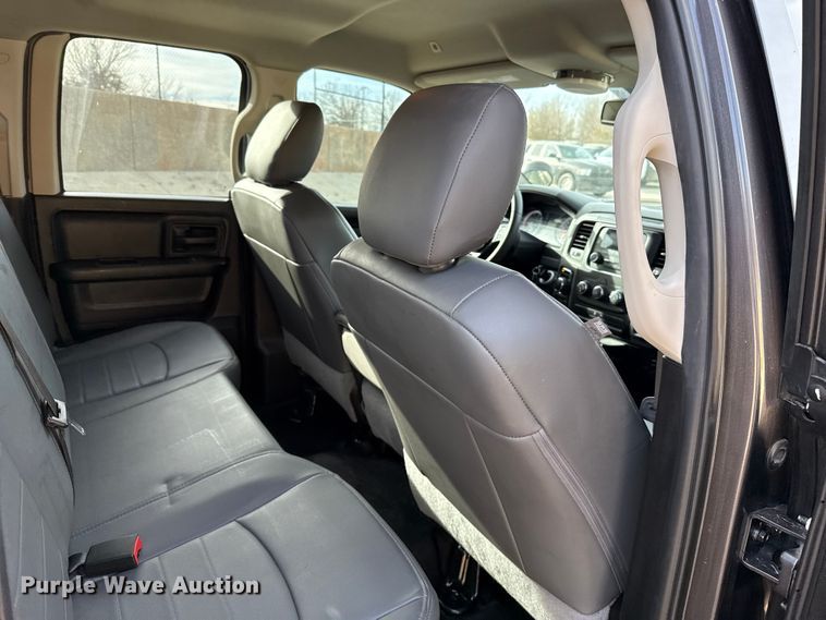 image for item ES5538 2019 RAM 1500 Ext. Cab pickup truck