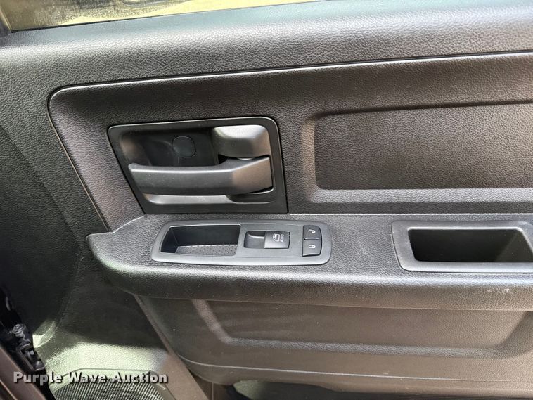 image for item ES5538 2019 RAM 1500 Ext. Cab pickup truck