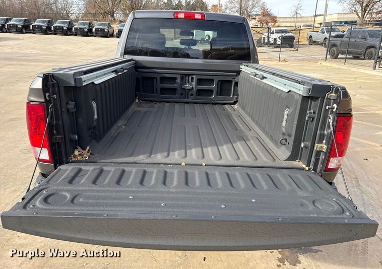 image for item ES5539 2019 RAM 1500 Ext. Cab pickup truck