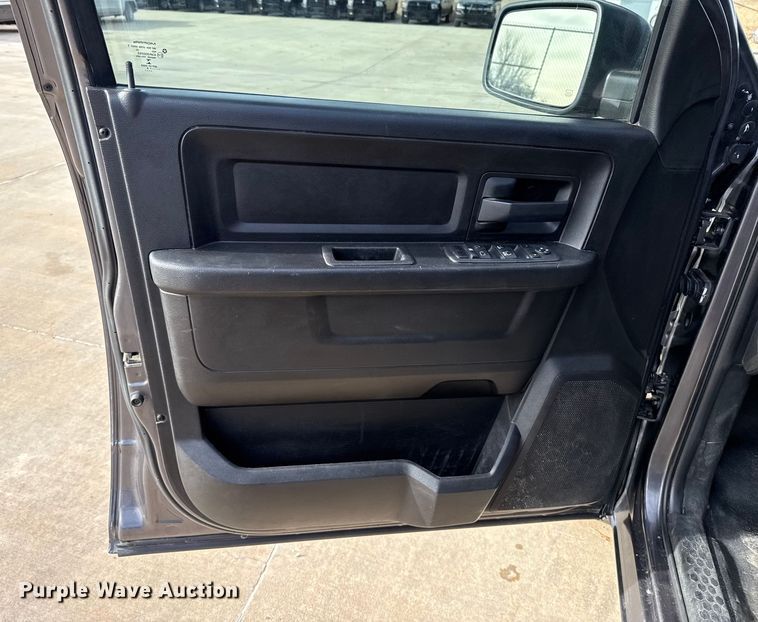 image for item ES5539 2019 RAM 1500 Ext. Cab pickup truck