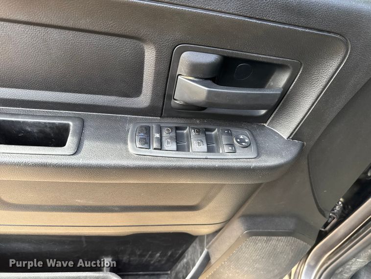 image for item ES5539 2019 RAM 1500 Ext. Cab pickup truck