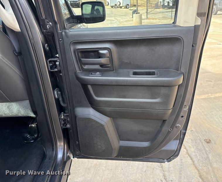 image for item ES5539 2019 RAM 1500 Ext. Cab pickup truck