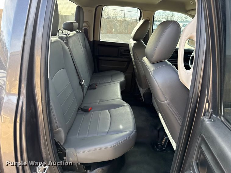 image for item ES5539 2019 RAM 1500 Ext. Cab pickup truck