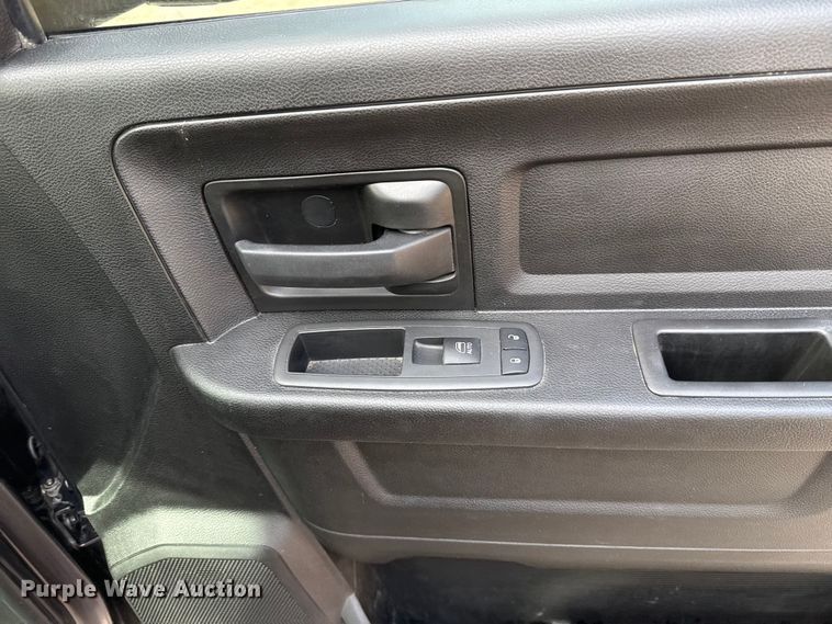 image for item ES5539 2019 RAM 1500 Ext. Cab pickup truck