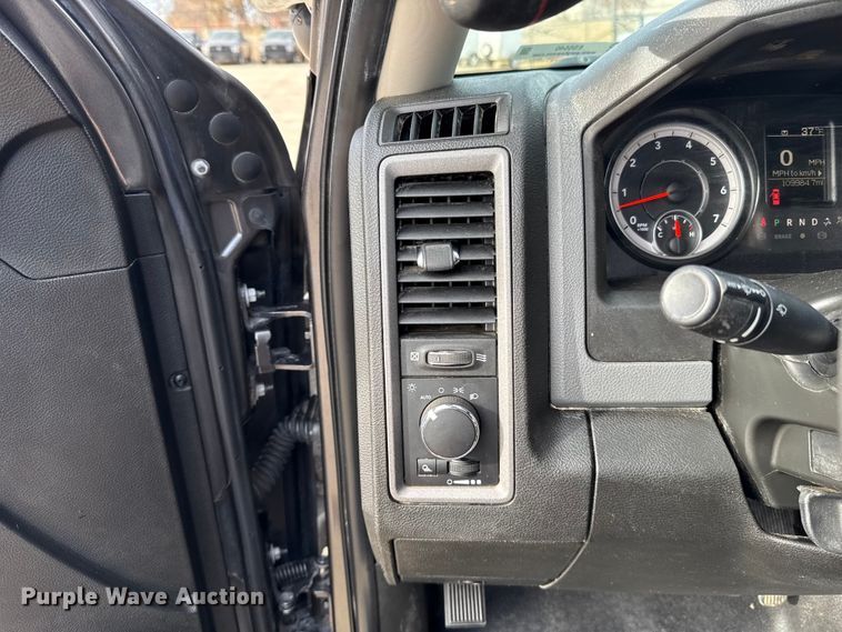 image for item ES5540 2019 RAM 1500 Ext. Cab pickup truck