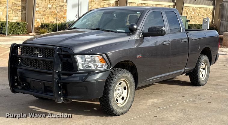 image for item ES5541 2020 RAM 1500 Ext. Cab pickup truck