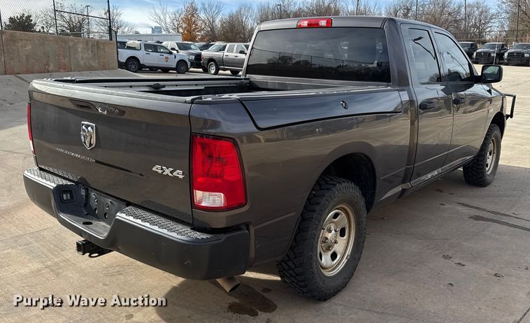 image for item ES5541 2020 RAM 1500 Ext. Cab pickup truck