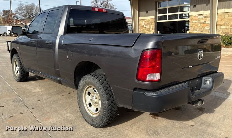 image for item ES5541 2020 RAM 1500 Ext. Cab pickup truck