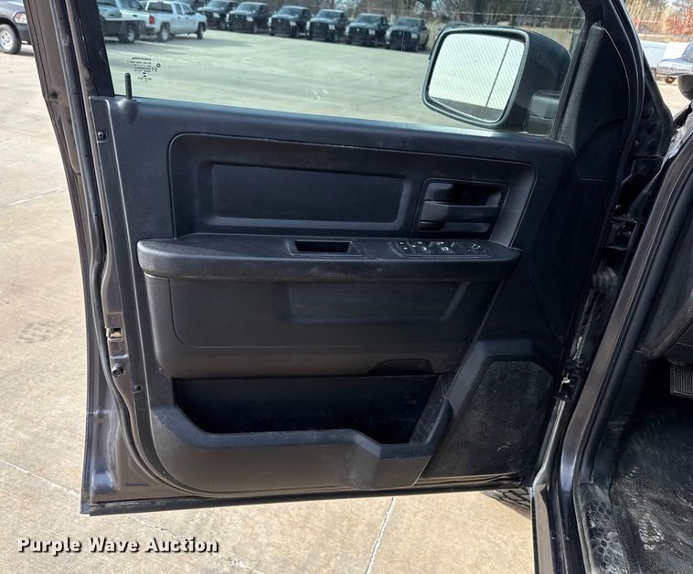 image for item ES5541 2020 RAM 1500 Ext. Cab pickup truck