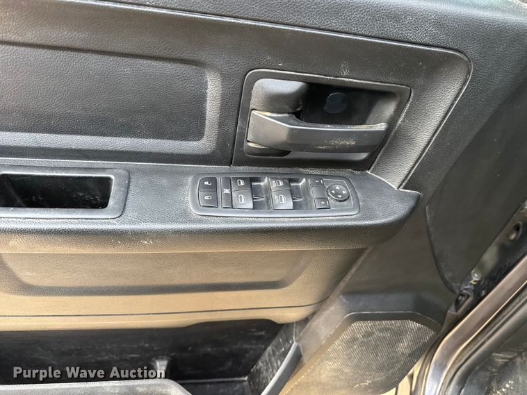 image for item ES5541 2020 RAM 1500 Ext. Cab pickup truck