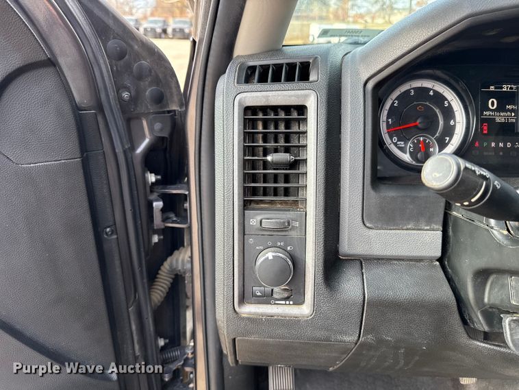 image for item ES5541 2020 RAM 1500 Ext. Cab pickup truck