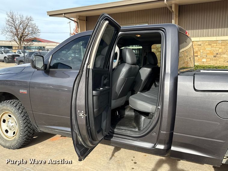 image for item ES5541 2020 RAM 1500 Ext. Cab pickup truck