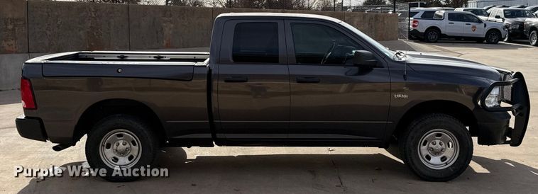 image for item ES5542 2021 RAM 1500 Ext. Cab pickup truck