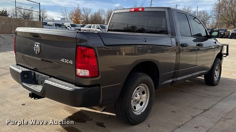 image for item ES5542 2021 RAM 1500 Ext. Cab pickup truck