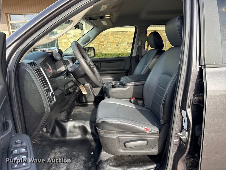 image for item ES5542 2021 RAM 1500 Ext. Cab pickup truck