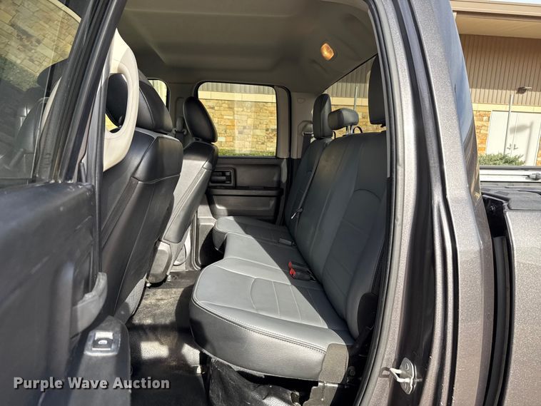 image for item ES5542 2021 RAM 1500 Ext. Cab pickup truck