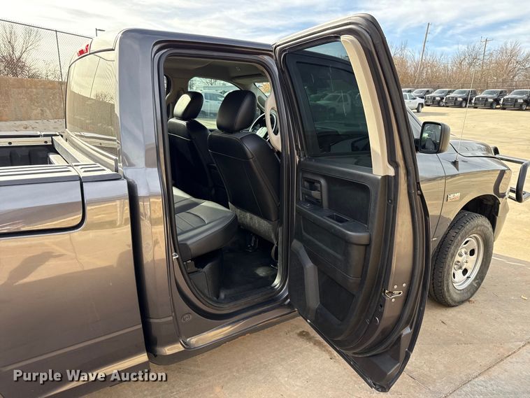 image for item ES5542 2021 RAM 1500 Ext. Cab pickup truck