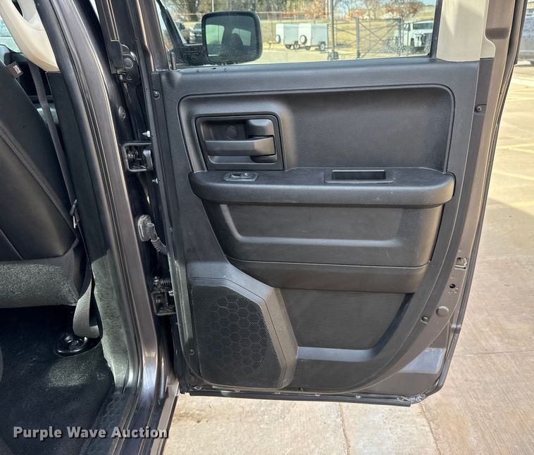 image for item ES5542 2021 RAM 1500 Ext. Cab pickup truck