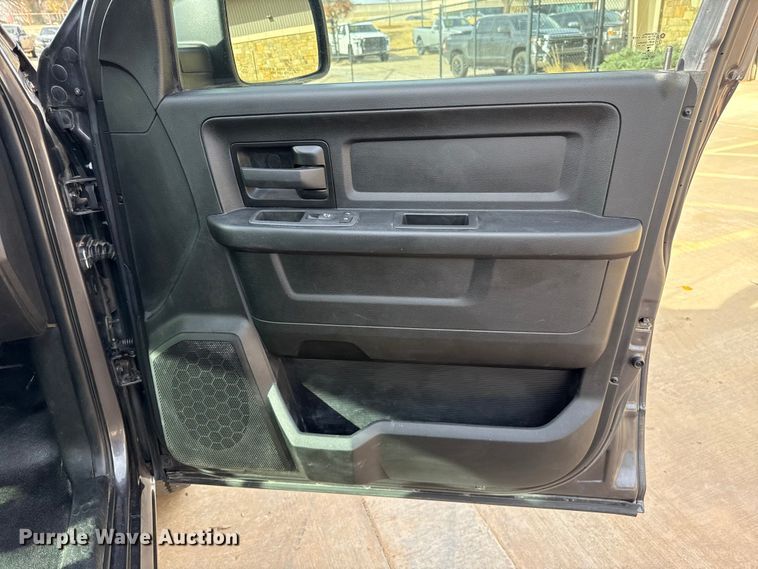 image for item ES5542 2021 RAM 1500 Ext. Cab pickup truck