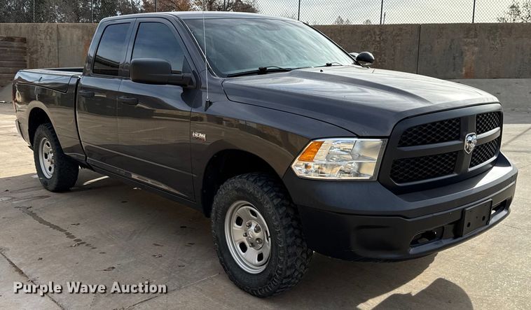 image for item ES5543 2020 RAM 1500 Ext. Cab pickup truck