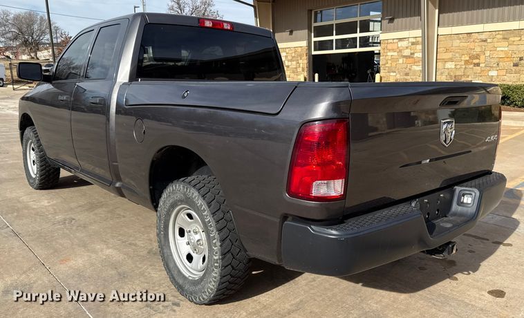 image for item ES5543 2020 RAM 1500 Ext. Cab pickup truck