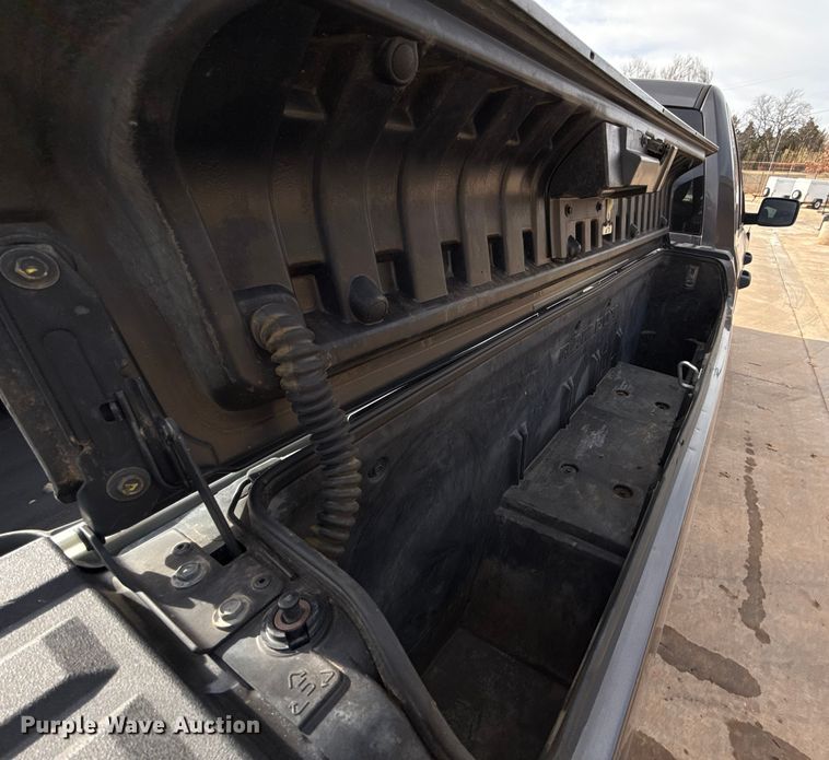 image for item ES5543 2020 RAM 1500 Ext. Cab pickup truck