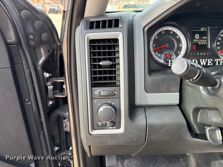 image for item ES5543 2020 RAM 1500 Ext. Cab pickup truck