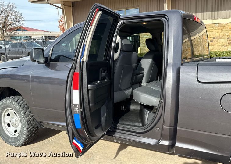 image for item ES5543 2020 RAM 1500 Ext. Cab pickup truck