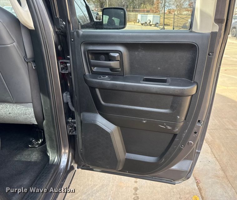 image for item ES5543 2020 RAM 1500 Ext. Cab pickup truck