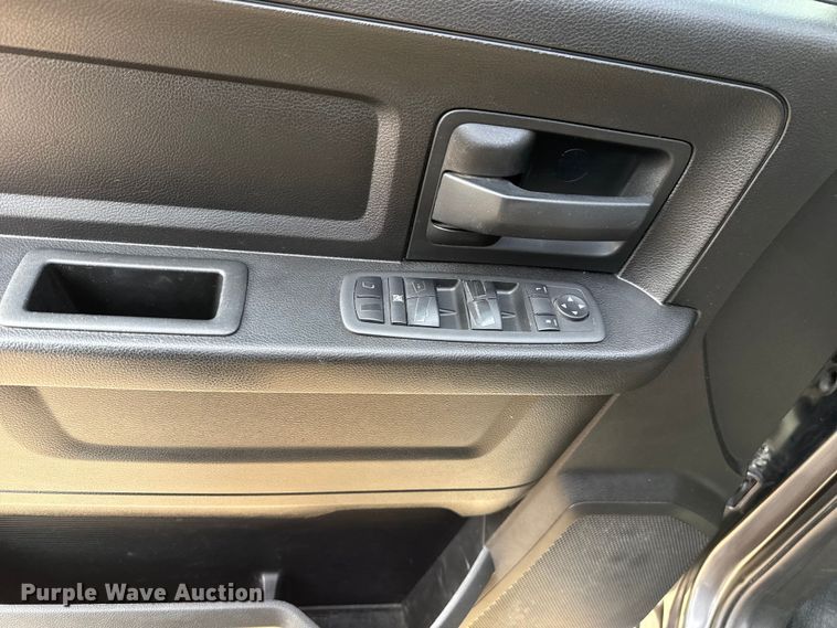 image for item ES5544 2019 RAM 1500 Ext. Cab pickup truck