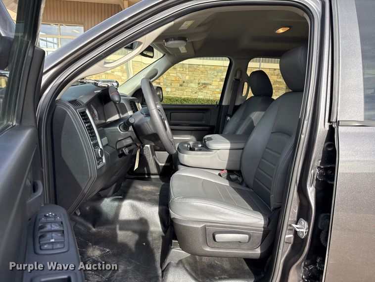 image for item ES5544 2019 RAM 1500 Ext. Cab pickup truck