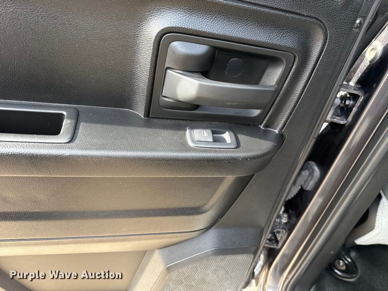 image for item ES5544 2019 RAM 1500 Ext. Cab pickup truck