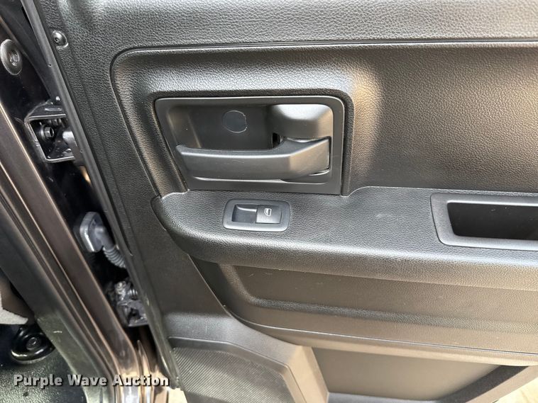 image for item ES5544 2019 RAM 1500 Ext. Cab pickup truck