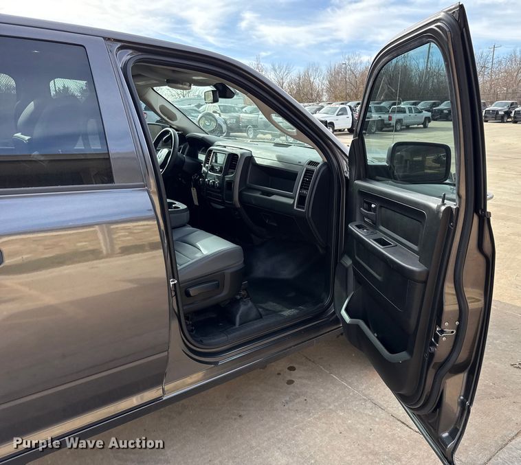 image for item ES5544 2019 RAM 1500 Ext. Cab pickup truck