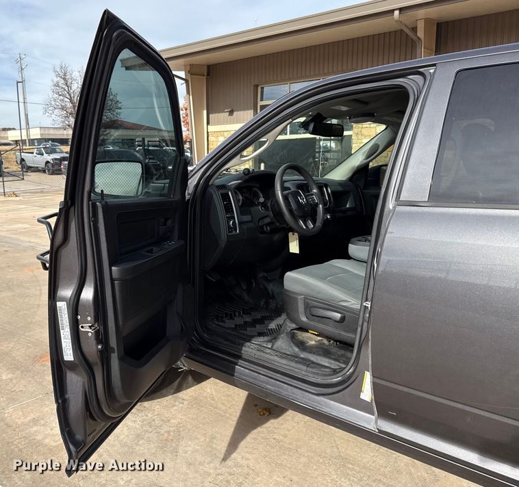 image for item ES5545 2019 RAM 1500 Ext. Cab pickup truck