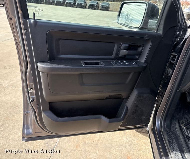 image for item ES5545 2019 RAM 1500 Ext. Cab pickup truck