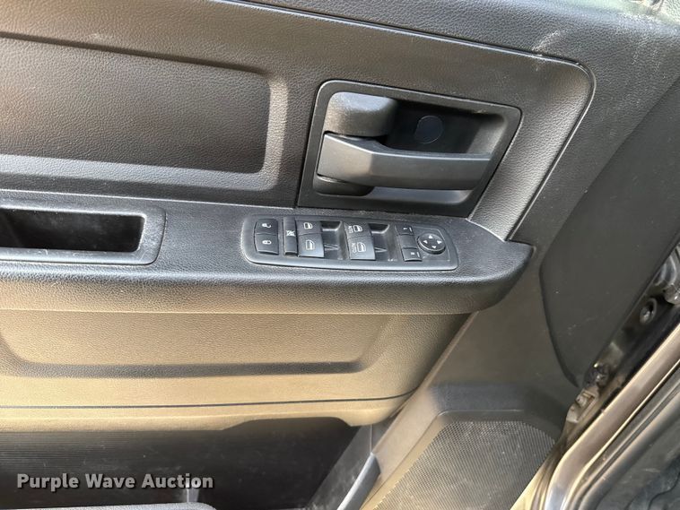 image for item ES5545 2019 RAM 1500 Ext. Cab pickup truck