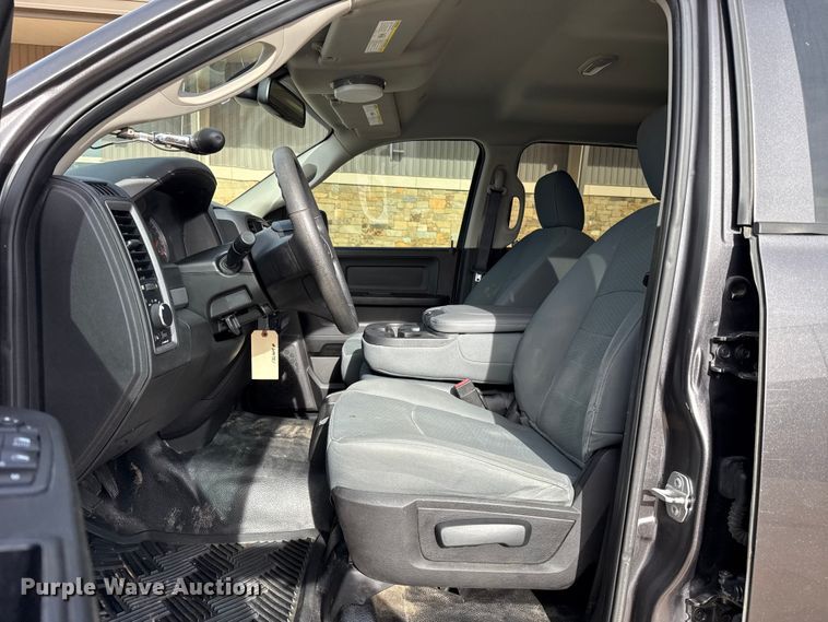 image for item ES5545 2019 RAM 1500 Ext. Cab pickup truck