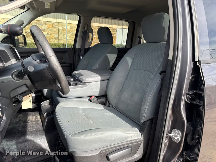 image for item ES5545 2019 RAM 1500 Ext. Cab pickup truck