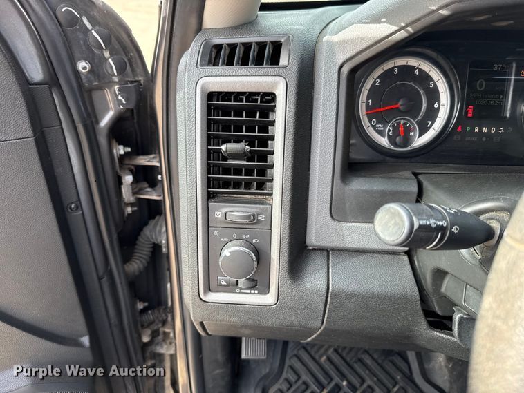 image for item ES5545 2019 RAM 1500 Ext. Cab pickup truck