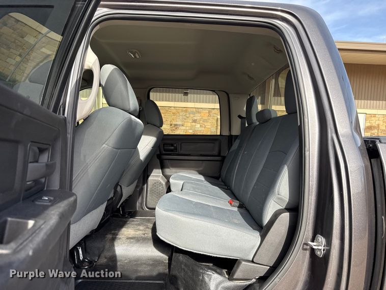 image for item ES5545 2019 RAM 1500 Ext. Cab pickup truck