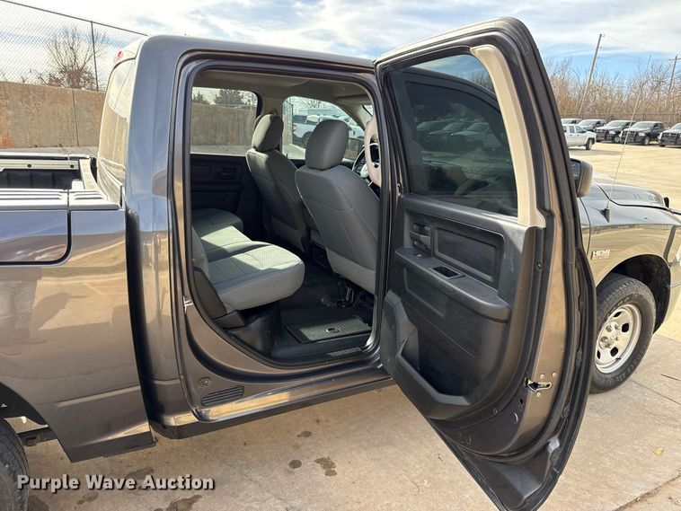 image for item ES5545 2019 RAM 1500 Ext. Cab pickup truck