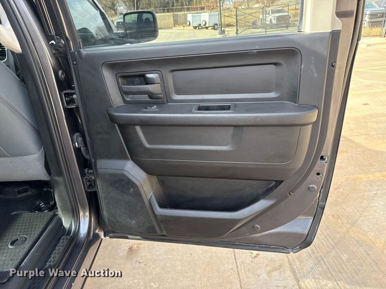 image for item ES5545 2019 RAM 1500 Ext. Cab pickup truck