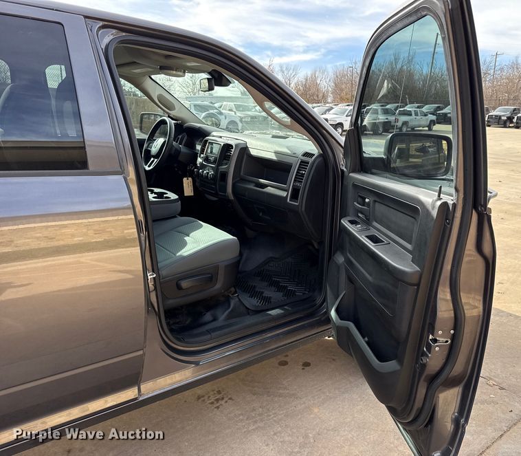 image for item ES5545 2019 RAM 1500 Ext. Cab pickup truck