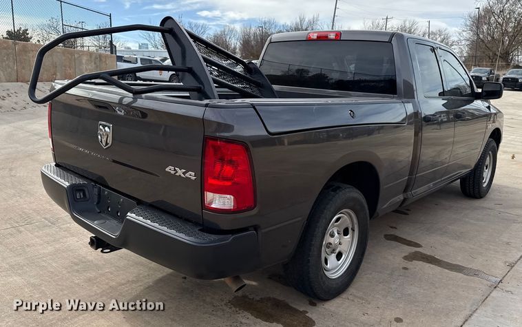 image for item ES5546 2020 RAM 1500 Ext. Cab pickup truck