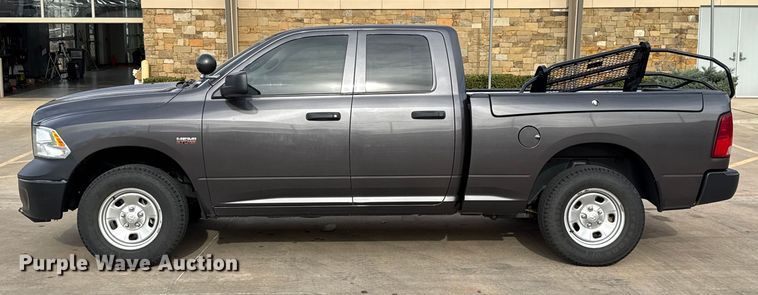 image for item ES5546 2020 RAM 1500 Ext. Cab pickup truck