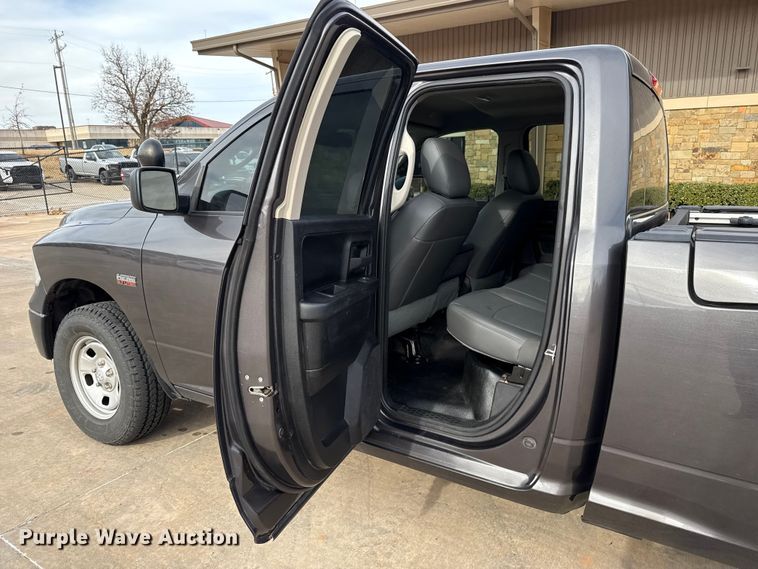 image for item ES5546 2020 RAM 1500 Ext. Cab pickup truck