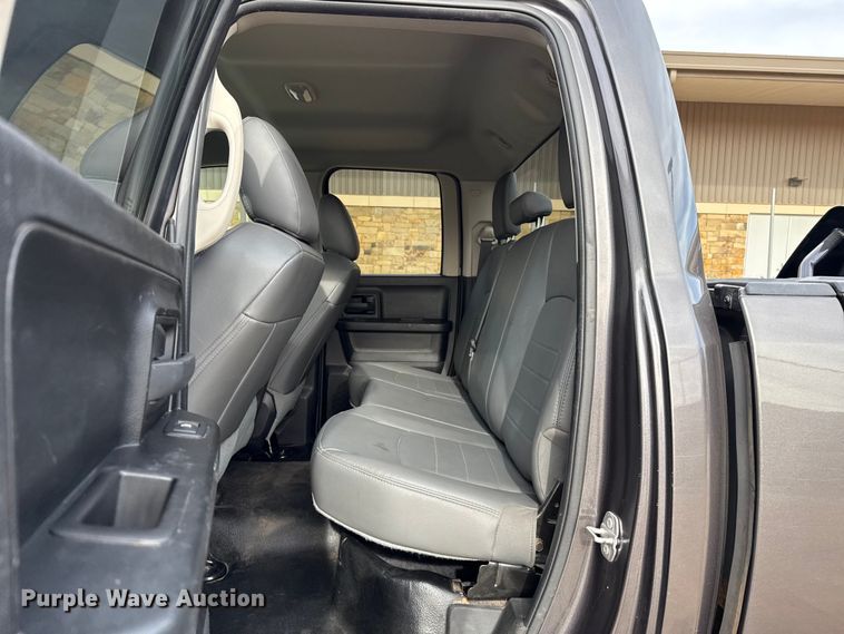 image for item ES5546 2020 RAM 1500 Ext. Cab pickup truck