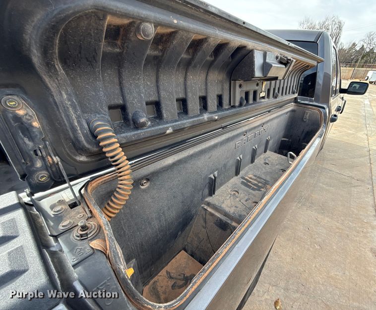 image for item ES5547 2020 RAM 1500 Ext. Cab pickup truck