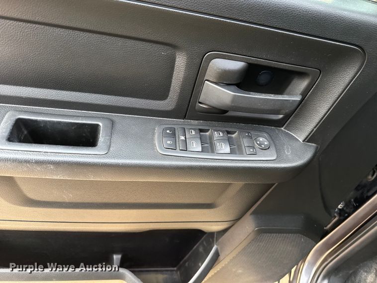 image for item ES5547 2020 RAM 1500 Ext. Cab pickup truck